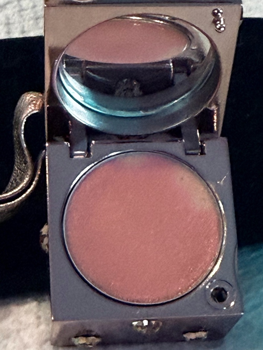 Dior Summer Play Lip Gloss in Pink Essentials
Dice with crystals - Picture 3 of 4